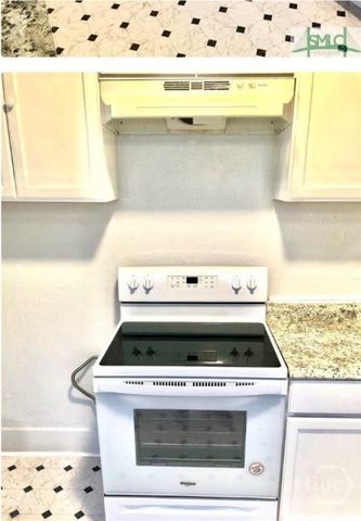 1008 W Victory Drive, Savannah, GA 31405