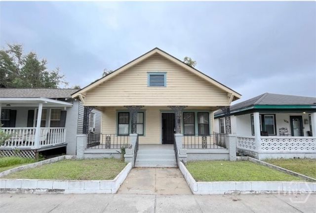 1008 W Victory Drive, Savannah, GA 31405