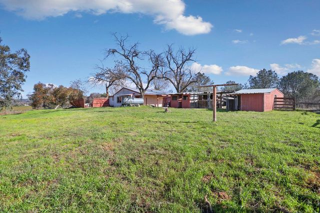 5138 Messing Rd, Valley Springs, CA 95252