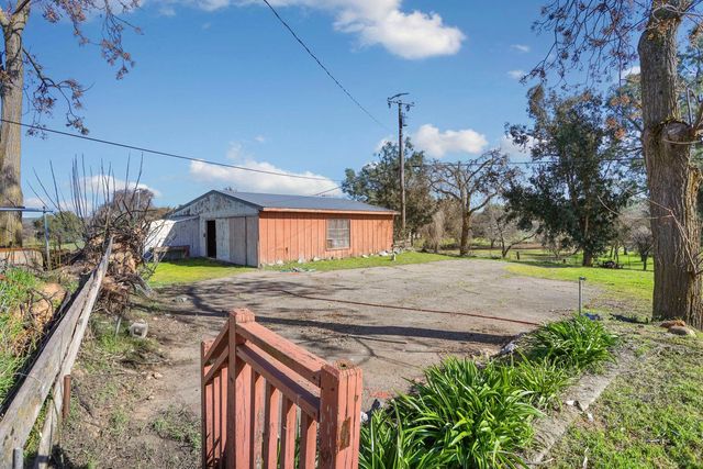 5138 Messing Rd, Valley Springs, CA 95252