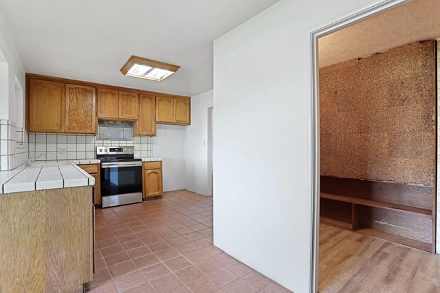 5138 Messing Rd, Valley Springs, CA 95252