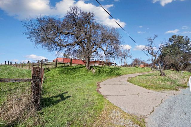 5138 Messing Rd, Valley Springs, CA 95252