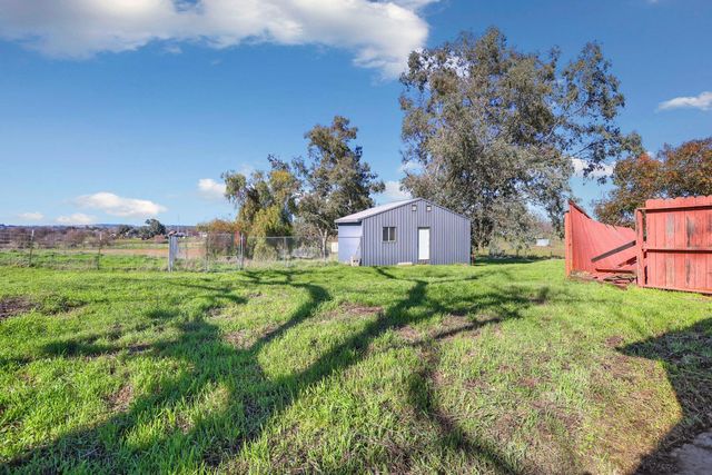 5138 Messing Rd, Valley Springs, CA 95252