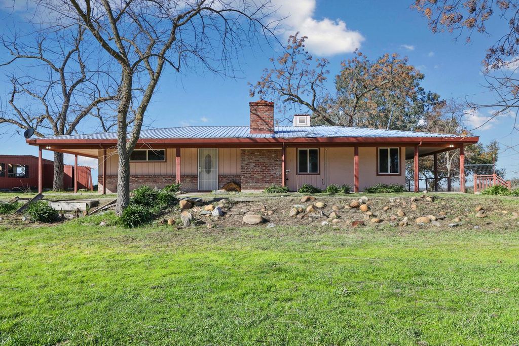 5138 Messing Rd, Valley Springs, CA 95252