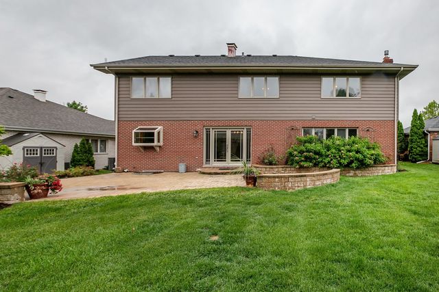 1650 Chauser Lane, Woodridge, IL 60517
