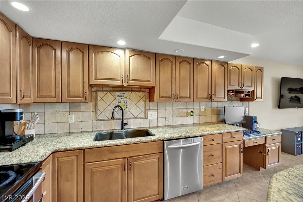 1324 Rawhide Street, Las Vegas, NV 89119 — photo 5