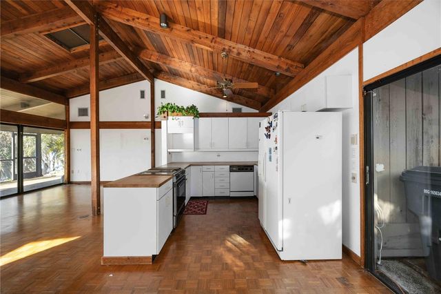 3818 S SCENIC HIGHWAY, Lake Wales, FL 33898