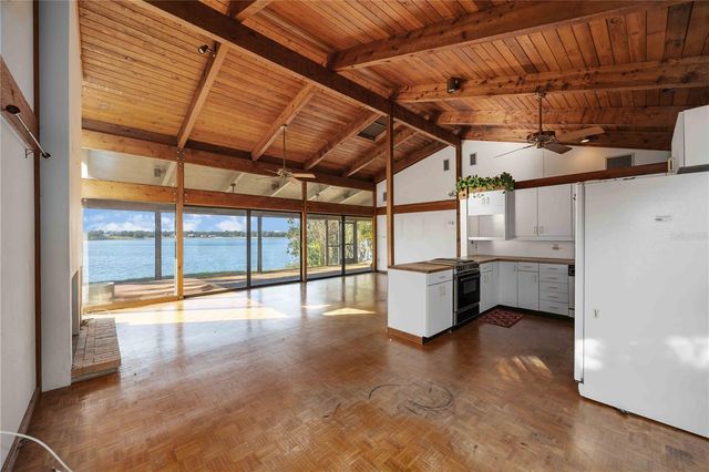 3818 S SCENIC HIGHWAY, Lake Wales, FL 33898