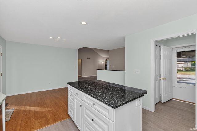 54180 Stonebridge Drive, Elkhart, IN 46514