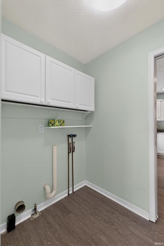 54180 Stonebridge Drive, Elkhart, IN 46514