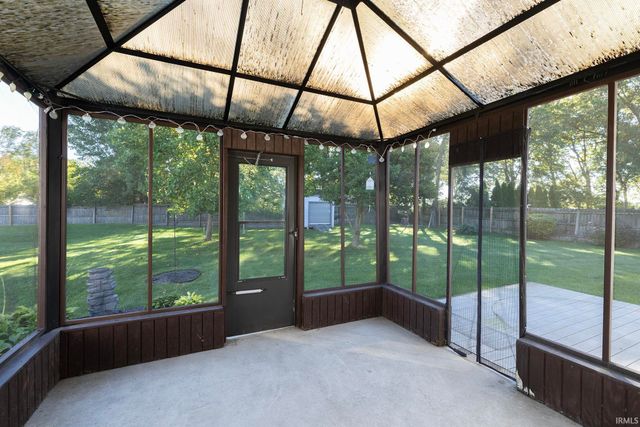54180 Stonebridge Drive, Elkhart, IN 46514
