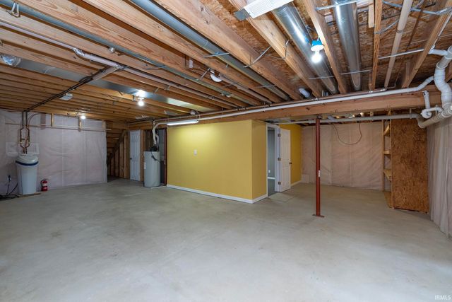 54180 Stonebridge Drive, Elkhart, IN 46514