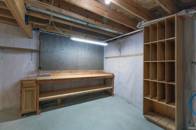 54180 Stonebridge Drive, Elkhart, IN 46514