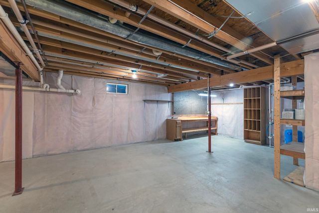 54180 Stonebridge Drive, Elkhart, IN 46514