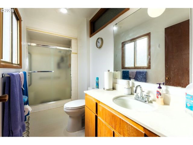 3150 Ne 143RD Ave, Portland, OR 97230