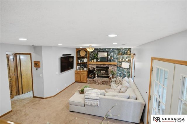 5628 N 131 Street, Omaha, NE 68164