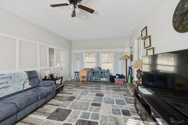 968 Foxboro Dr, Lewisburg, TN 37091