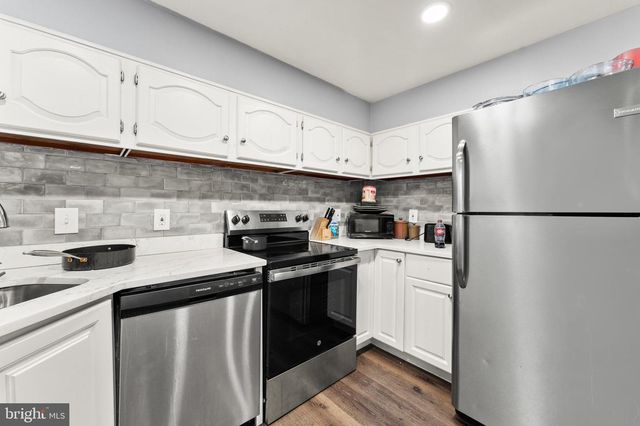 8146 GRAY HAVEN RD, Dundalk, MD 21222