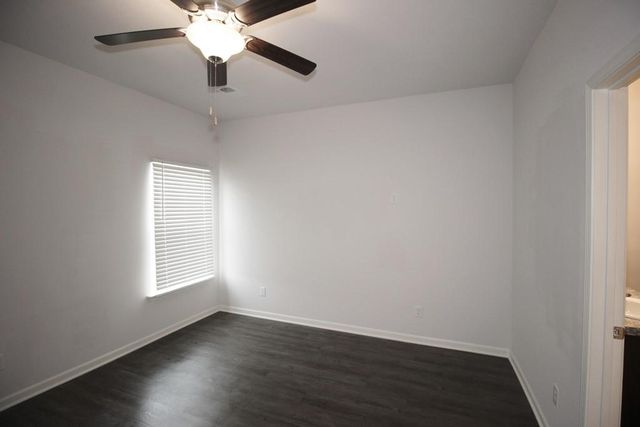 8001 SE 6th Terrace, Blue Springs, MO 64014