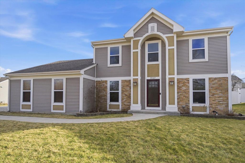 9437 W Greenwood TERRACE, Milwaukee, WI 53224