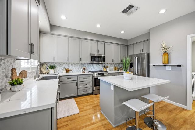 9572 Windrose Ln, Granite Bay, CA 95746