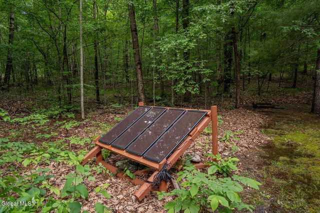 237 Bromley Lane, Hebron, NY 12832
