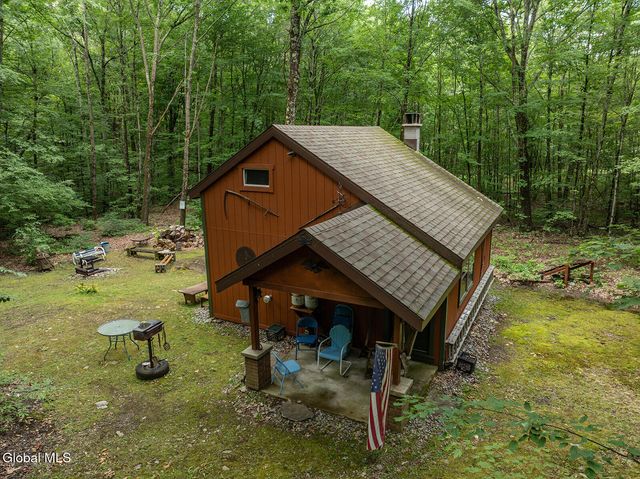 237 Bromley Lane, Hebron, NY 12832