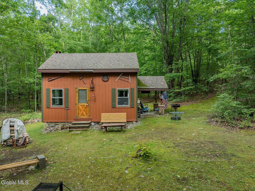 237 Bromley Lane, Hebron, NY 12832