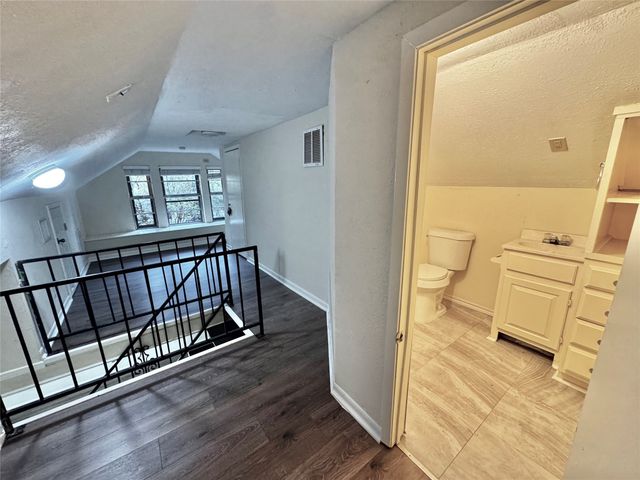 1706 Saddle Road, Granbury, TX 76049