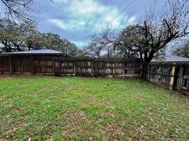 1706 Saddle Road, Granbury, TX 76049