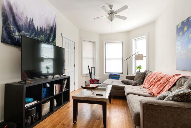 1716 N Campbell Avenue, Chicago, IL 60647