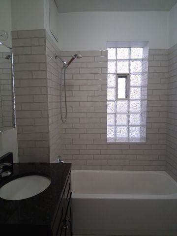 1716 N Campbell Avenue, Chicago, IL 60647