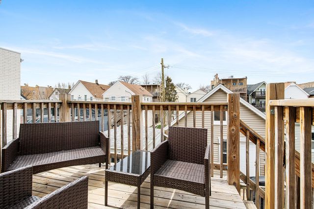 1716 N Campbell Avenue, Chicago, IL 60647