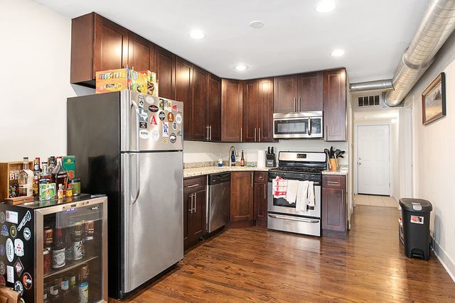 1716 N Campbell Avenue, Chicago, IL 60647