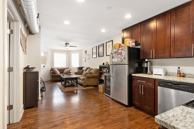 1716 N Campbell Avenue, Chicago, IL 60647