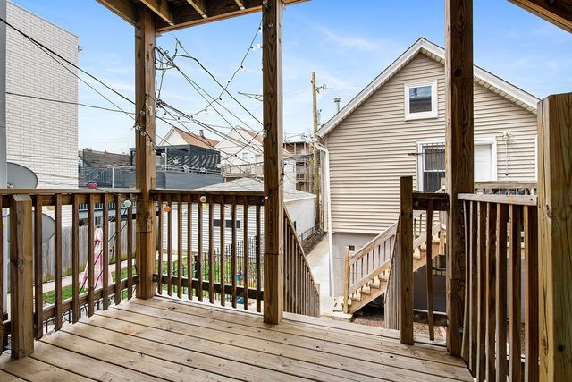 1716 N Campbell Avenue, Chicago, IL 60647