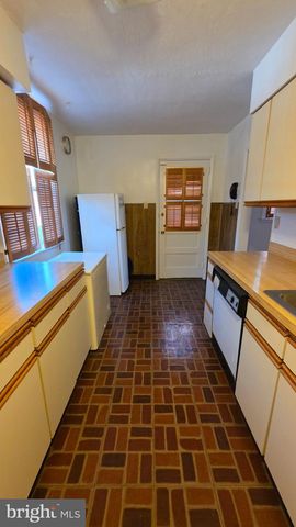 8112 ROWLAND AVE, Philadelphia, PA 19136