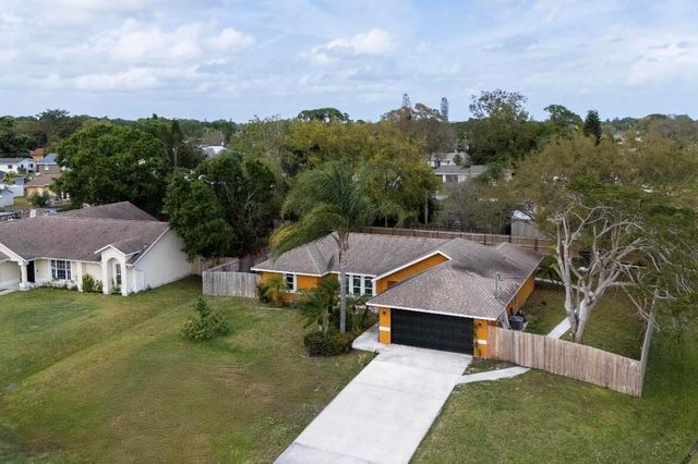 353 NW FERRIS Drive, Port St. Lucie, FL 34983