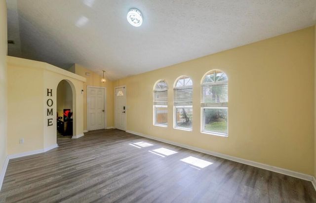 353 NW FERRIS Drive, Port St. Lucie, FL 34983