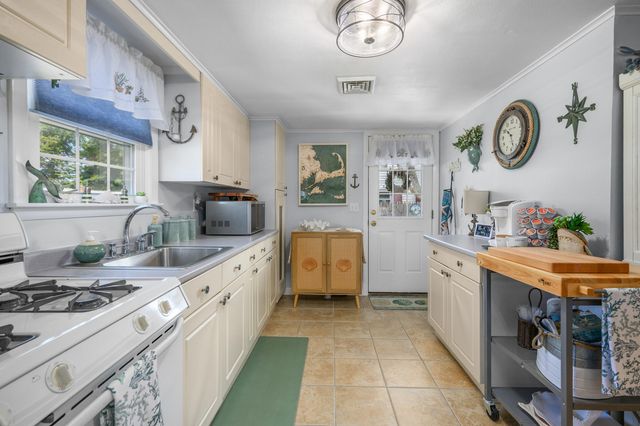 26 Wixon Road, Dennis Port, MA 02639