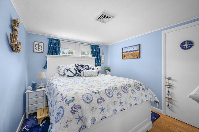 26 Wixon Road, Dennis Port, MA 02639