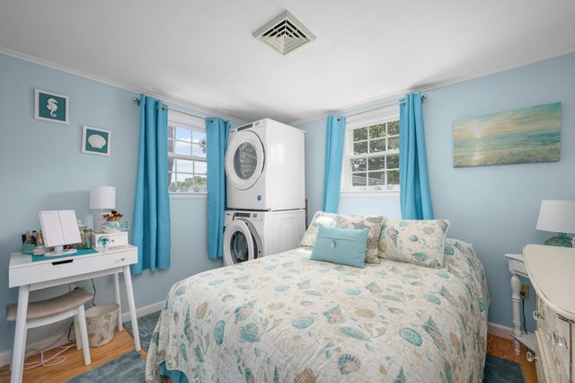 26 Wixon Road, Dennis Port, MA 02639