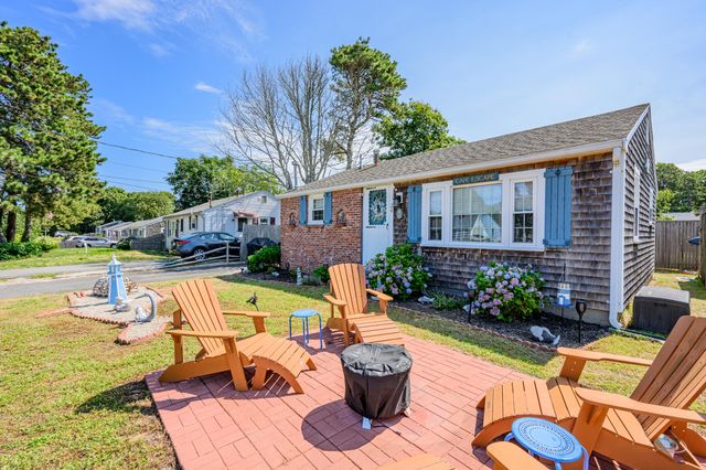 26 Wixon Road, Dennis Port, MA 02639