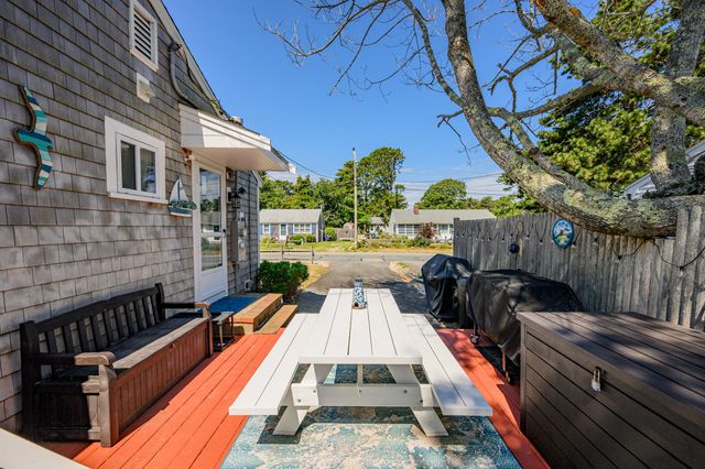 26 Wixon Road, Dennis Port, MA 02639