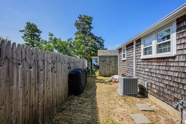 26 Wixon Road, Dennis Port, MA 02639