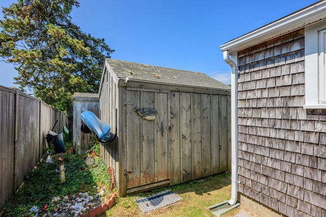 26 Wixon Road, Dennis Port, MA 02639