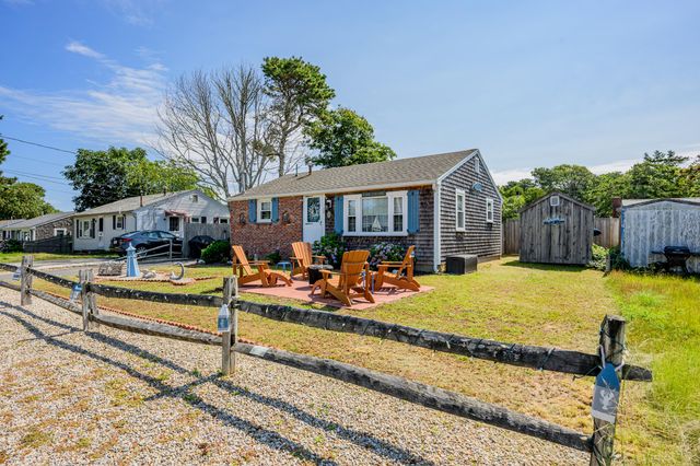 26 Wixon Road, Dennis Port, MA 02639