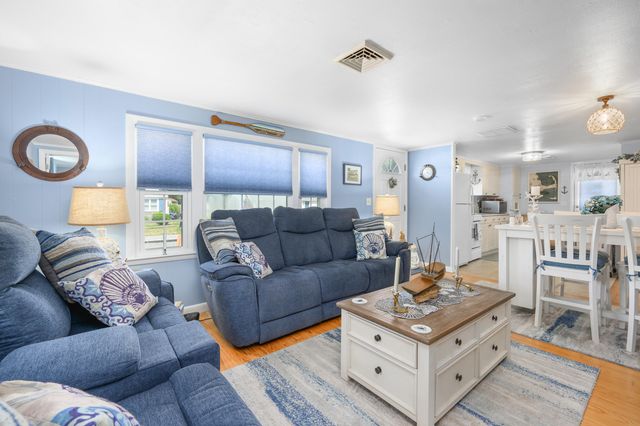 26 Wixon Road, Dennis Port, MA 02639