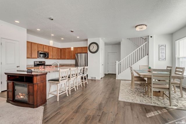 11009 S MISSION OAKS DR, South Jordan, UT 84009