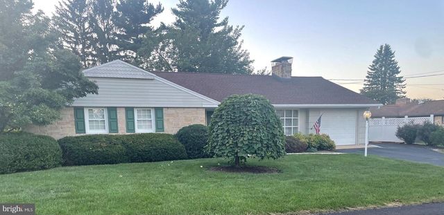 13 GREENWAY DRIVE, Mechanicsburg, PA 17055